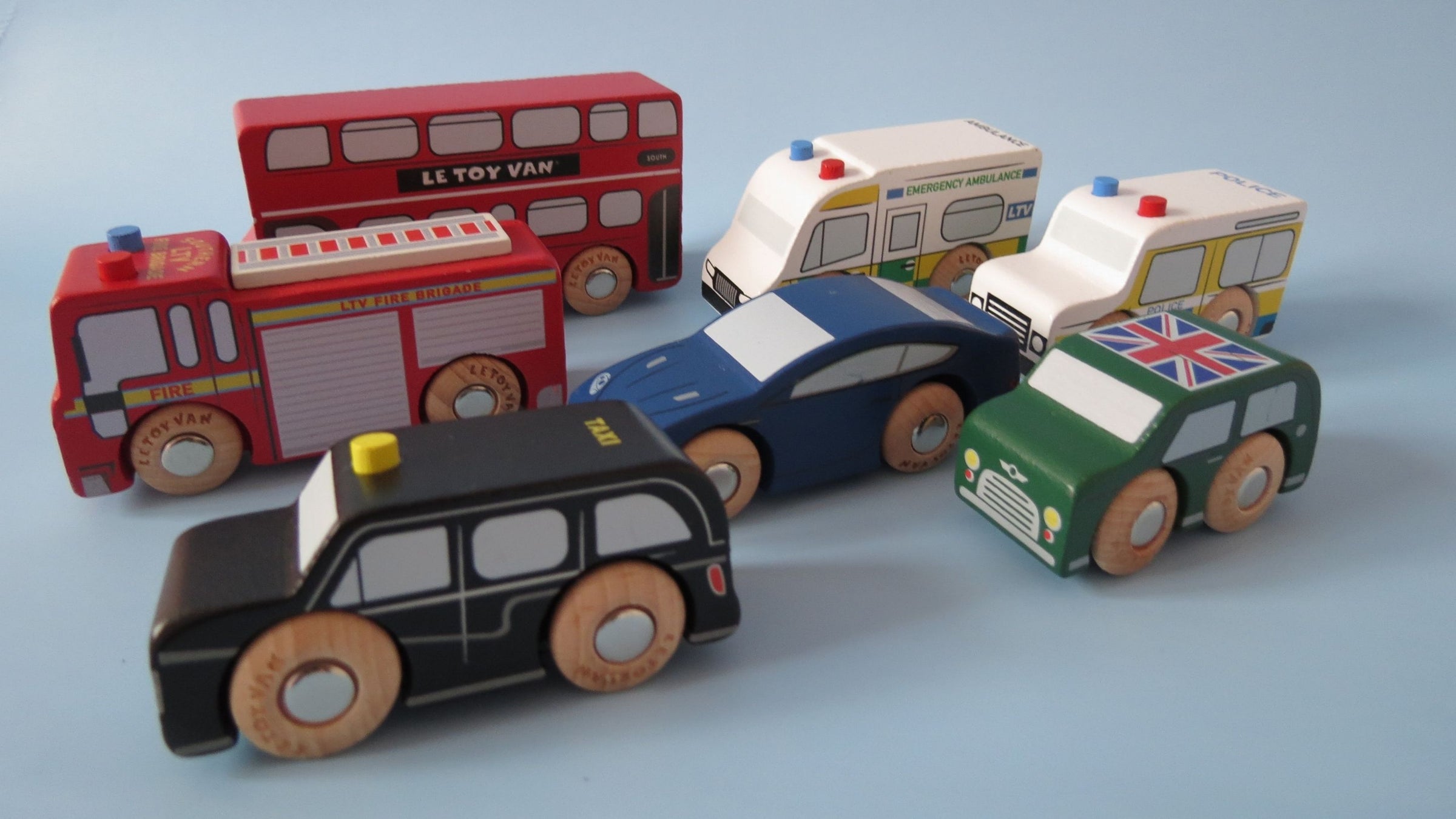 Le Toy Van Collection | Premium Wooden Toys & Playsets