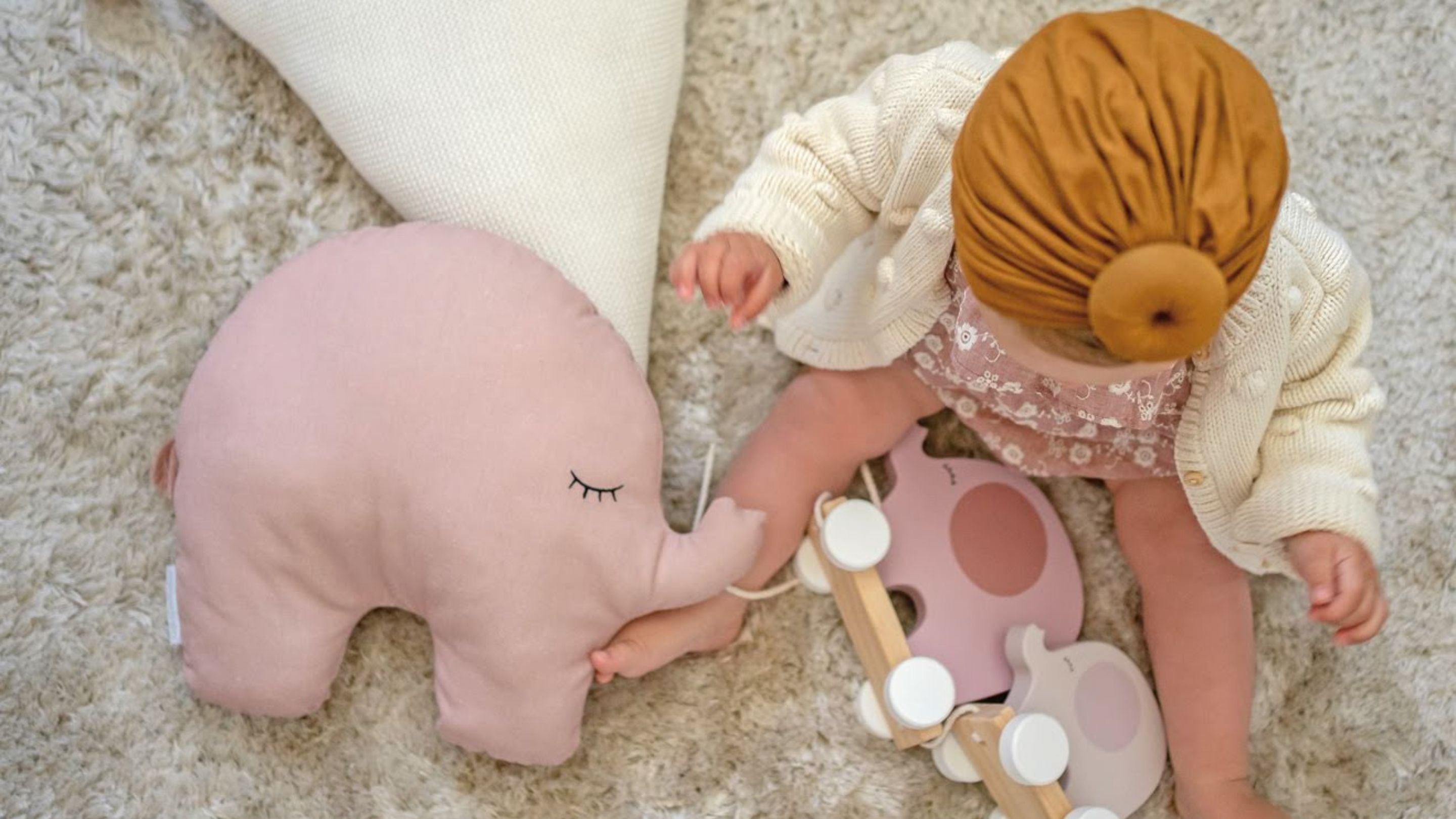 Pink nursery cheap cushions