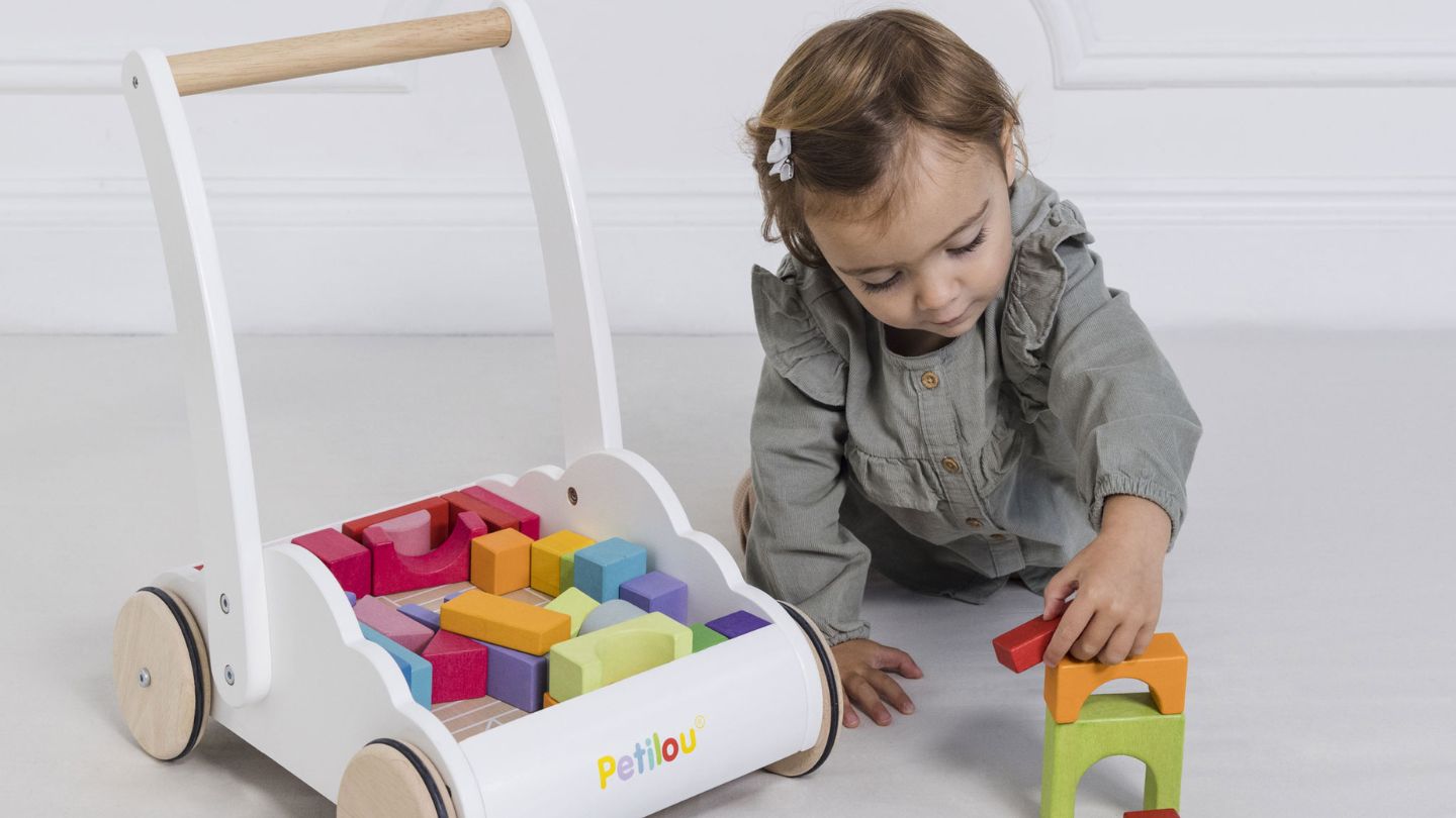 le-toy-van-rainbow-cloud-baby-walker