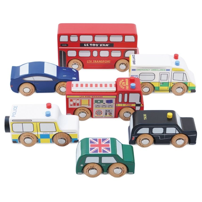 Le-Toy_Van-London-Wooden-Car-Set-close-up